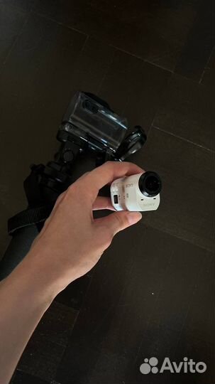 Экшн камера Sony HDR-AZ1