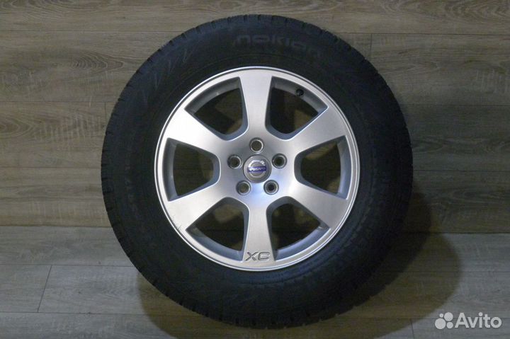 Комплект оригинальных колес Вольво хс60 R17 зима