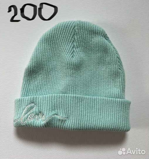 Шапка детская, манишка, варежки