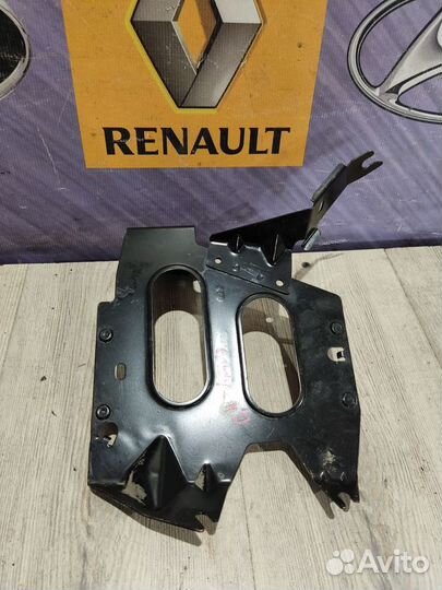Кронштейн Крепление блока эбу Renault clio 3
