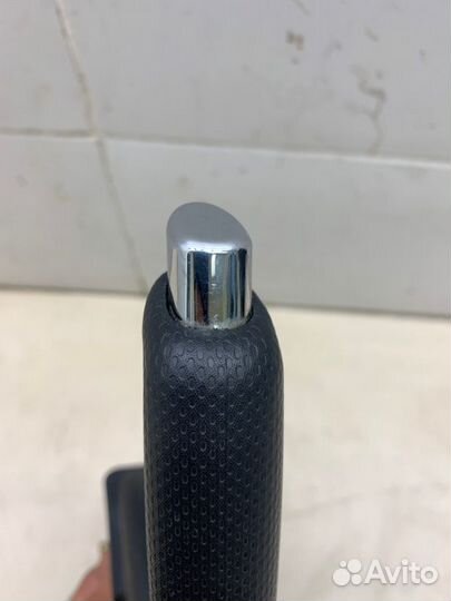 Ручка стояночного тормоза Hyundai Solaris седан