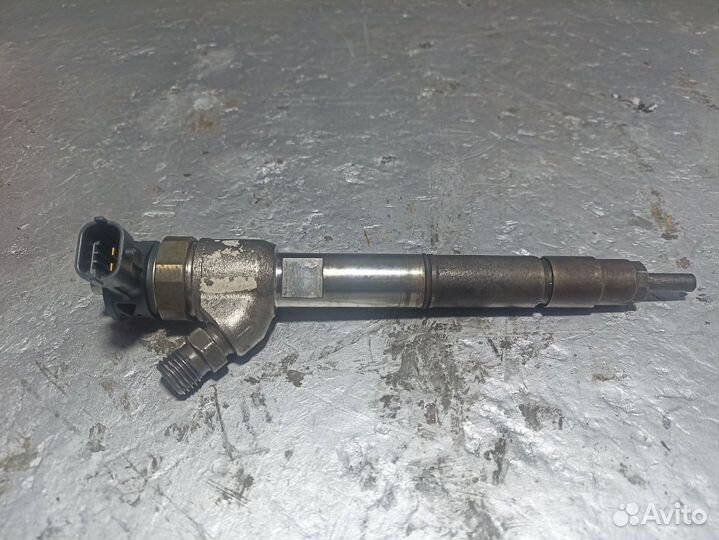 Форсунка топливная Genesis G80 2 2020 338002R100