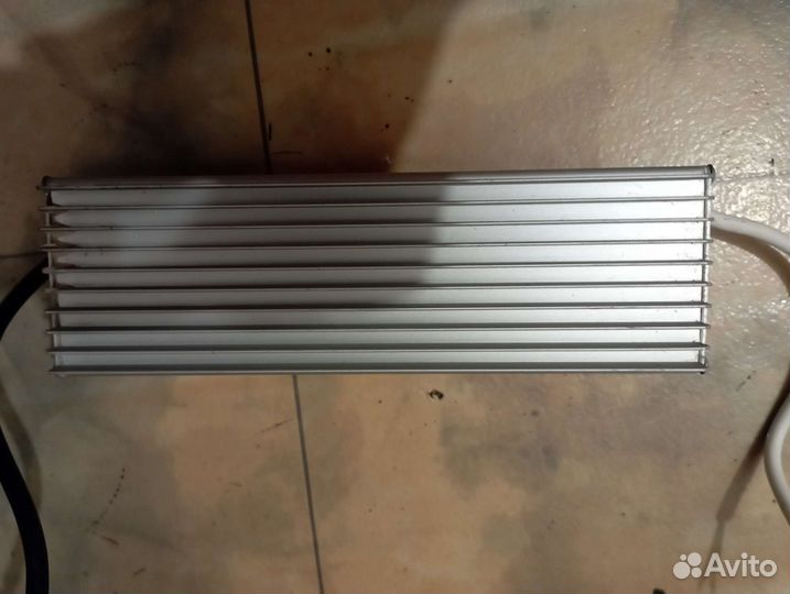 Блок питания светодиодов ELF-12E100