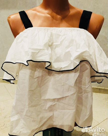 Два больших пакета одежды 44