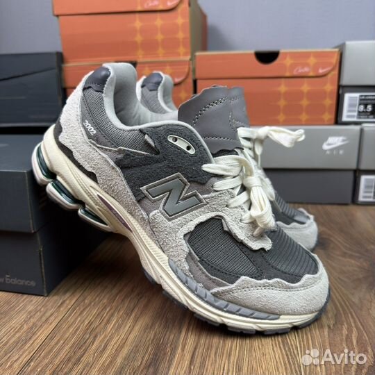 Кроссовки new balance 2002r