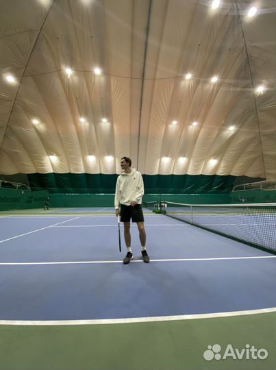 Тренер по большому теннису