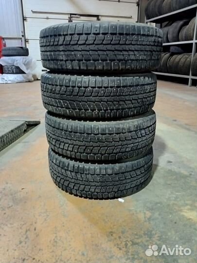Dunlop SP Winter Ice 01 185/65 R15 88T