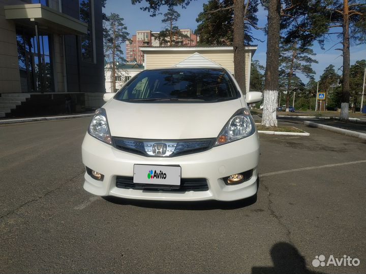 Honda Fit Shuttle 1.3 CVT, 2012, 102 000 км