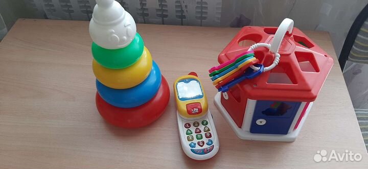 Пирамидка и домик