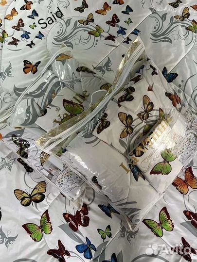 Постельное бельё с одеялом и наволочками