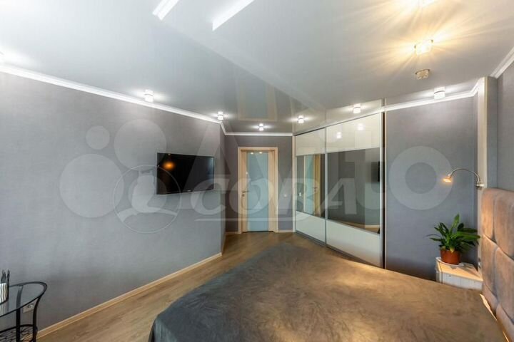 3-к. квартира, 93 м², 12/15 эт.