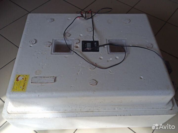 Инкубатор для яиц автоматический Несушка