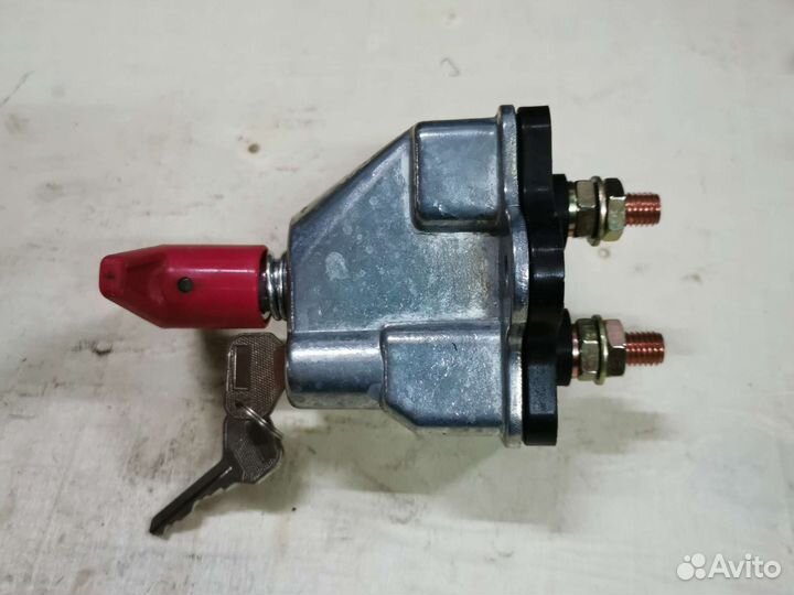 Выключатель массы аккумуляторной батареи 12/24V с