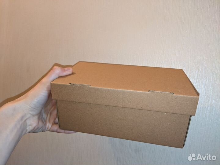 Новые коробки самосборные 21 на 11,4 на 9,2 см