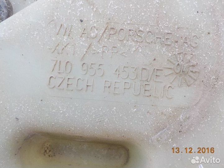 Бачок омывателя лобового стекла Volkswagen Touareg