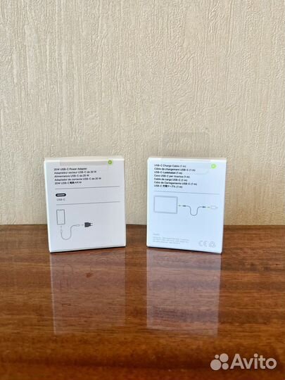 Зарядка на Apple iPad 20W с кабелем (новая)