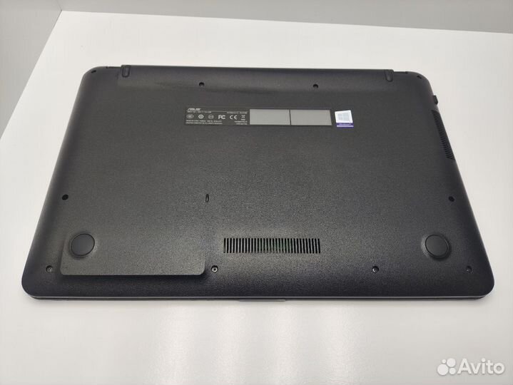 Ноутбук Asus Core i7-7500 на Windows 10