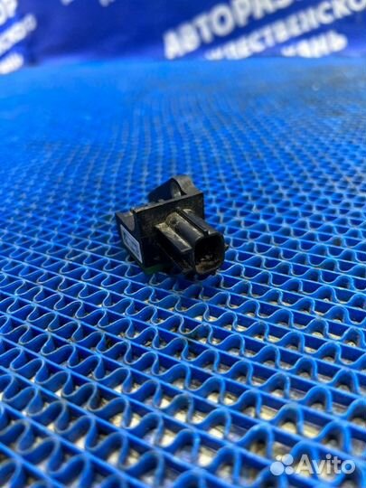 Датчик удара Volkswagen Passat Cc седан cczb 2011