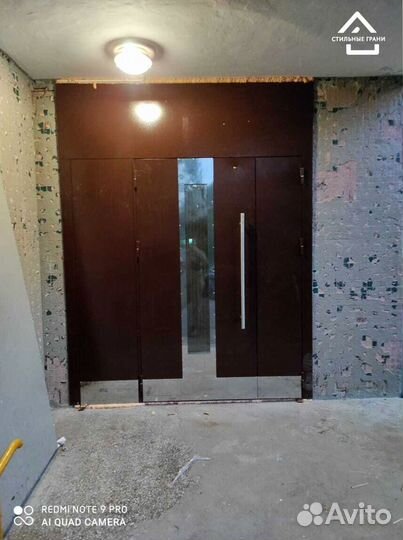 Дверь подъездная с домофоном