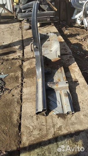 Порог правый с стойкой Renault Logan