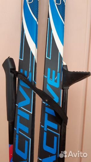 Лыжи с креплением и палками