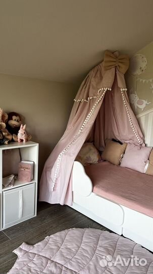 Детскся кровать с балдахином