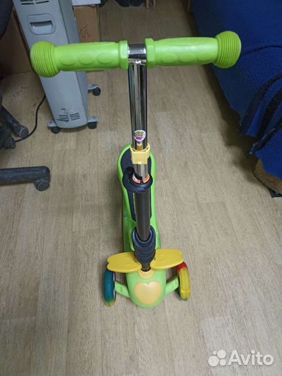 Самокат детский трехколесный