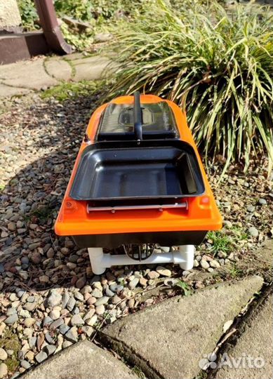 Прикормочный карповый кораблик Ранферри Atom