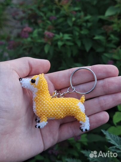 Брелок из бисера корги