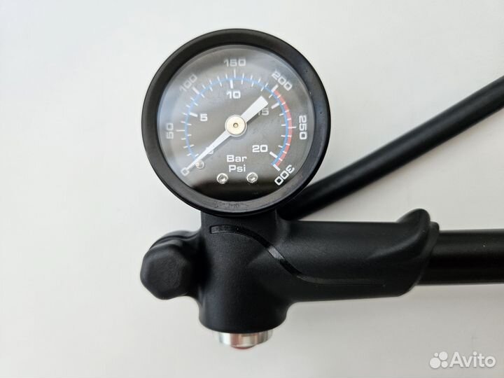 Насос высокого давления для вилки и амортизатора