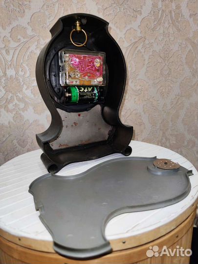 Кварцевые часы 