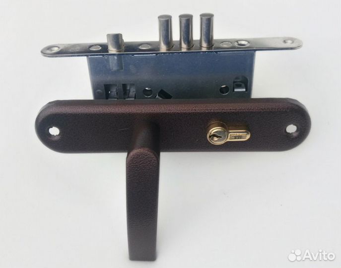 Двери в тамбур