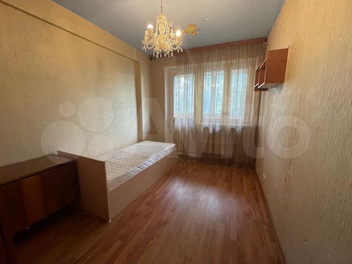 3-к. квартира, 65 м², 3/12 эт.