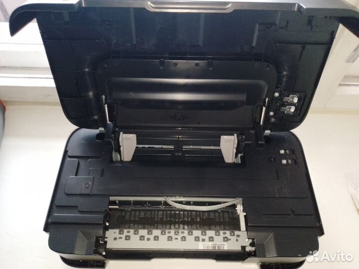 Продается Принтер Canon Pixma iP2700