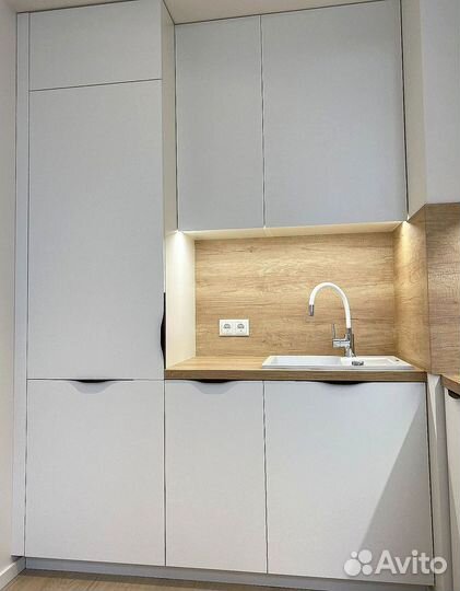 Кухня до потолка