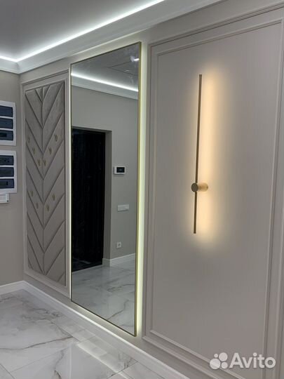 Зеркало в алюминиевой раме