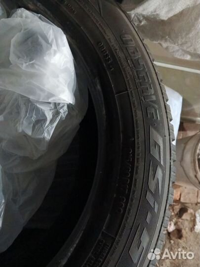 Toyo Observe GSi-5 215/60 R17