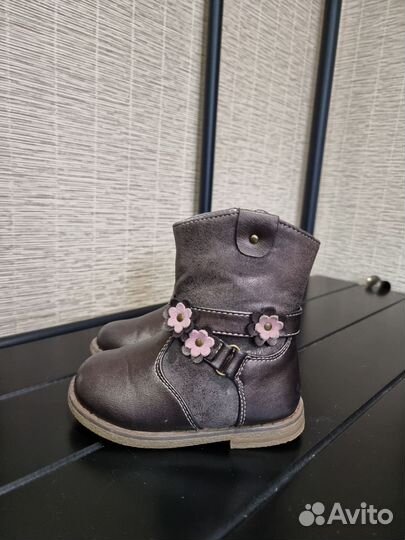Ботинки демисезонные для девочки 22 размер