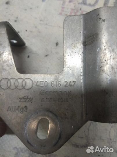 Кронштейн (сопут. товар) Audi A8 D3 4E 2004-2010