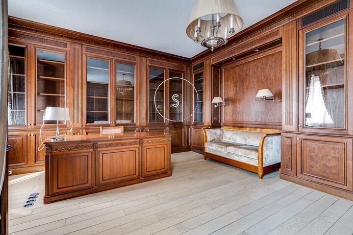 5-к. квартира, 230 м², 4/7 эт.