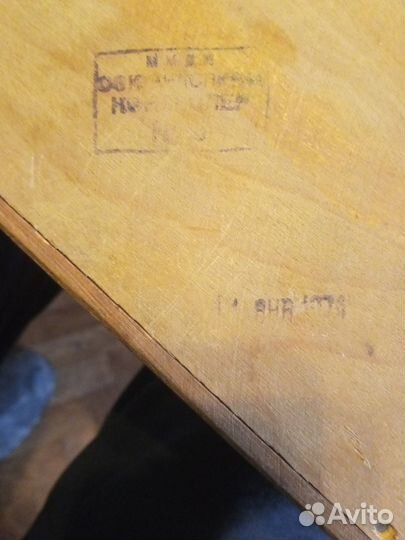 Старинные настенные часы без боя