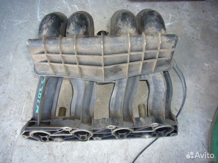 Коллектор впускной Mercedes W202