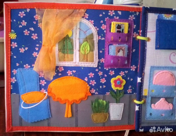 Домик развивающая книжка для куклы мальчика