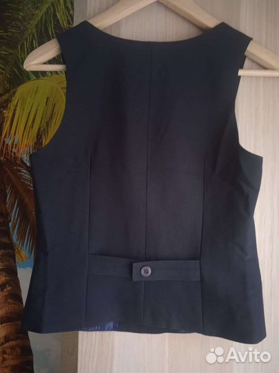 Жилетка для девочки школьная р.164 Новая