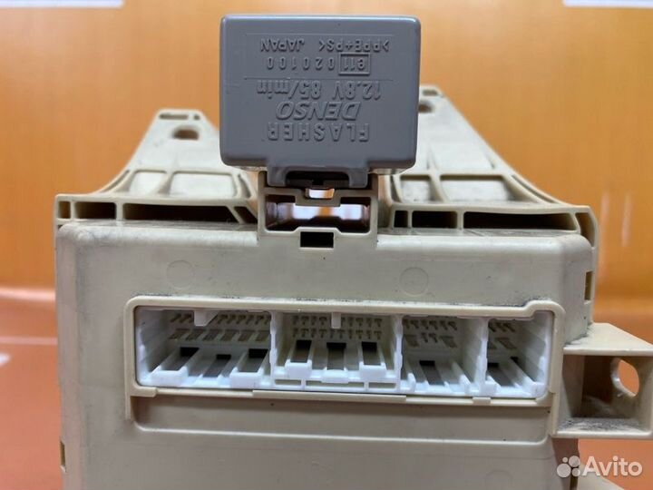 Блок предохранителей Toyota Highlander