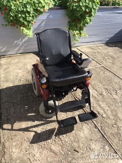 Инвалидная коляска с электроприводом бу