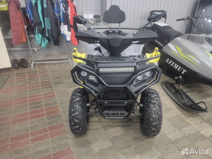 Детский квадроцикл Ray 8 Lux: компактный, мощный и удобный для поездок