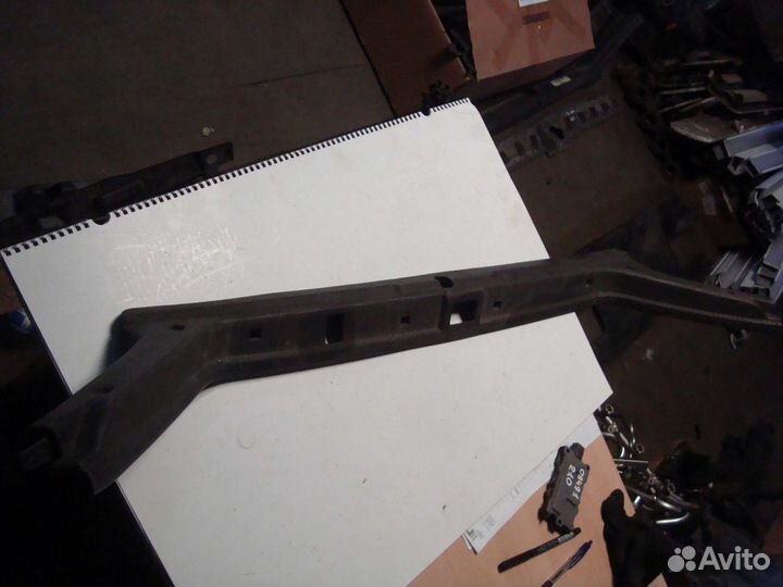 Накладка задней стенки багажного отделения C140 A1