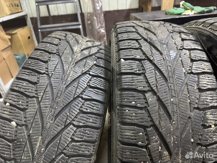 Nokian Tyres Hakkapeliitta R2 SUV 225/60 R17