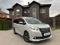 Toyota Noah 2.0 CVT, 2014, 189 000 км, с пробегом, цена 1 920 000 руб.